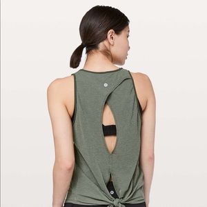 Lululemon open up tank
